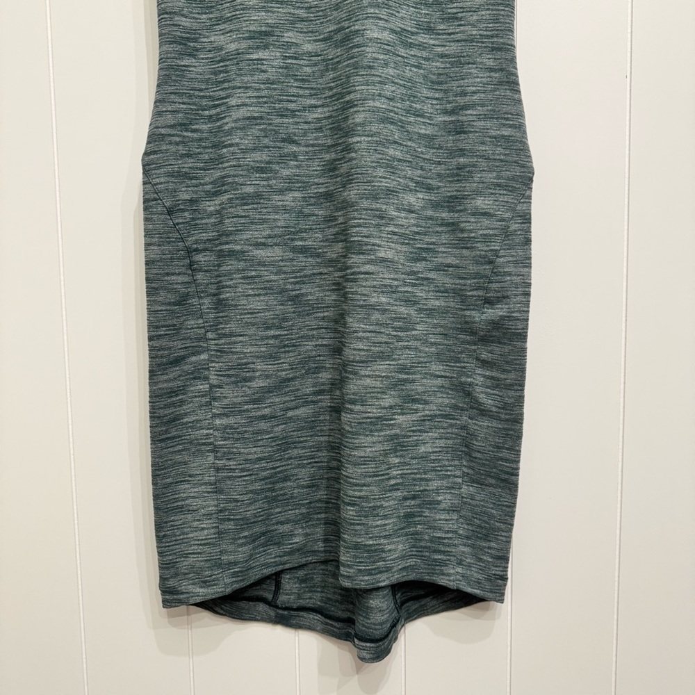 Lululemon Women’s &Go Where To Fitted Short Sleeve Dress Women's Size 6 Green - Picture 4 of 15
